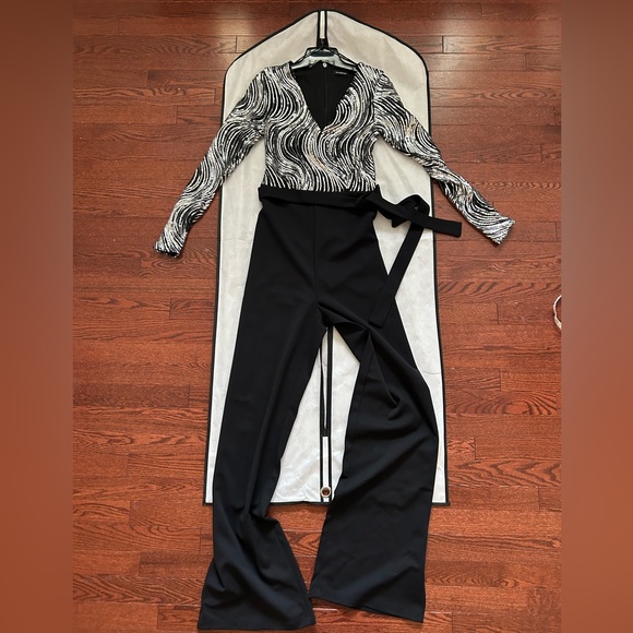 EUC LeChateau Sequin Long Sleeve Straight (wide) Leg Jumpsuit Size XS - Picture 5 of 13